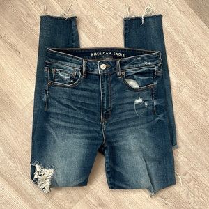 American Eagle high rise distressed skinny jeans size 8
